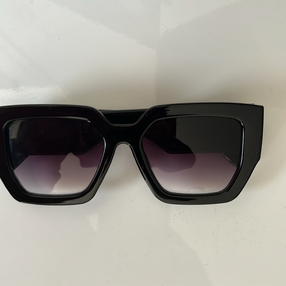 Free people sunglasses - Picture 2 of 3
